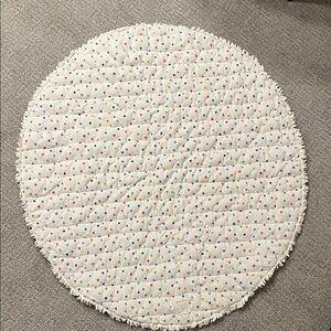 Pehr Quilted Round Play Mat with Multicolor Star Motif